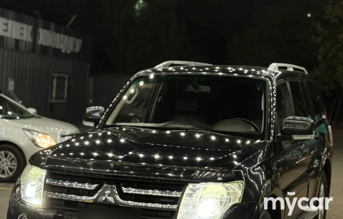 Mitsubishi Pajero 2010