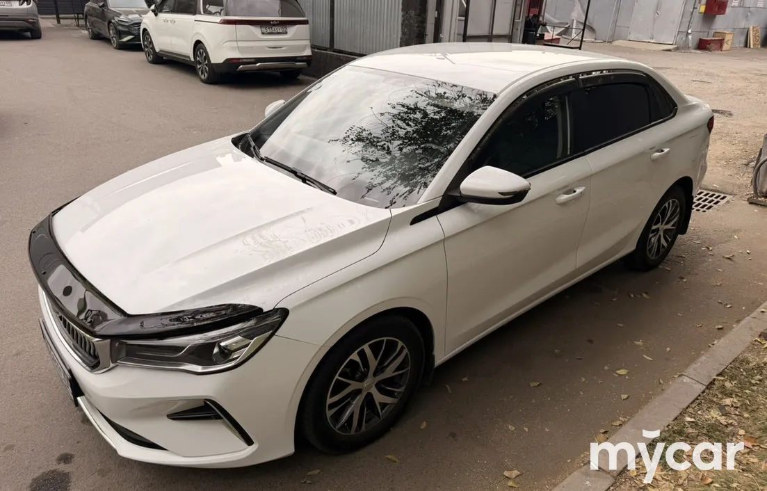 Geely Emgrand 2023