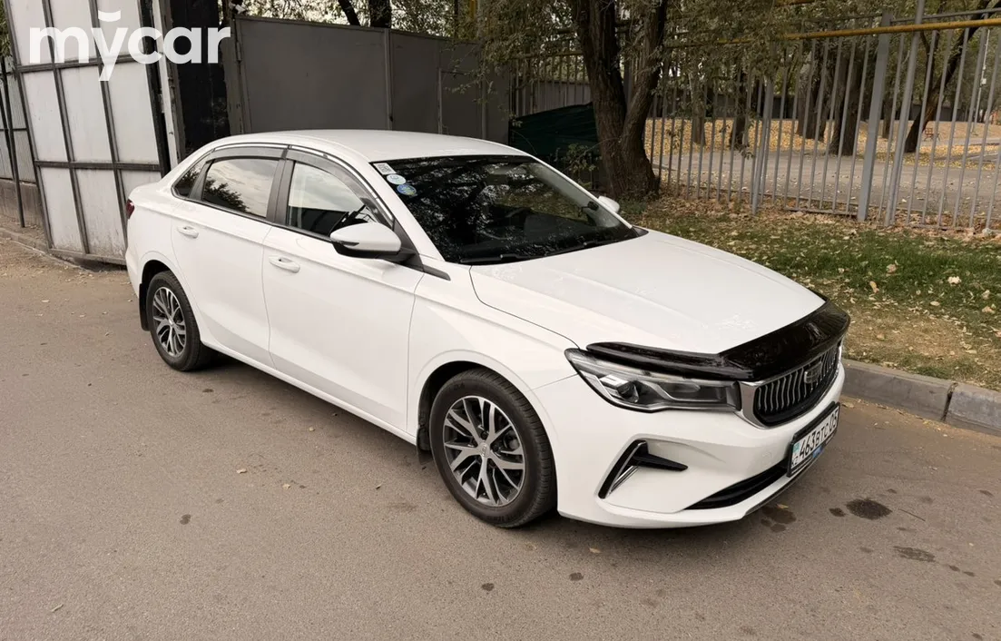 Geely Emgrand 2023