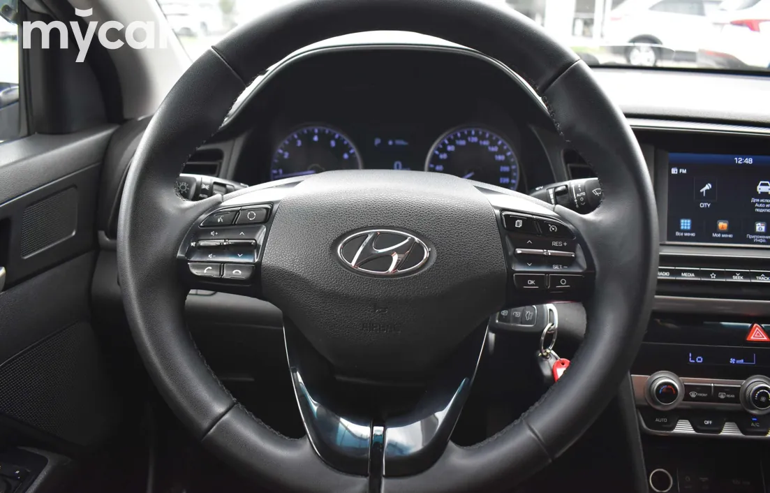 Hyundai Elantra 2019