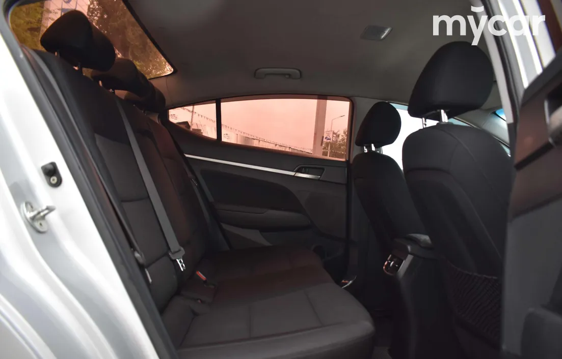 Hyundai Elantra 2019