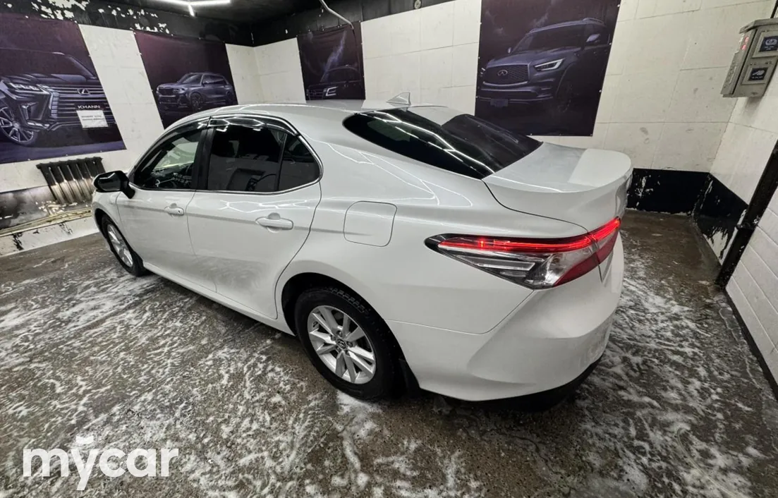 Toyota Camry 2019
