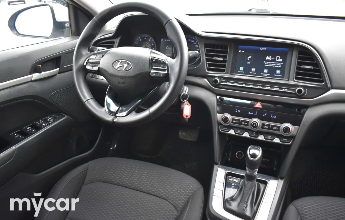 Hyundai Elantra 2019