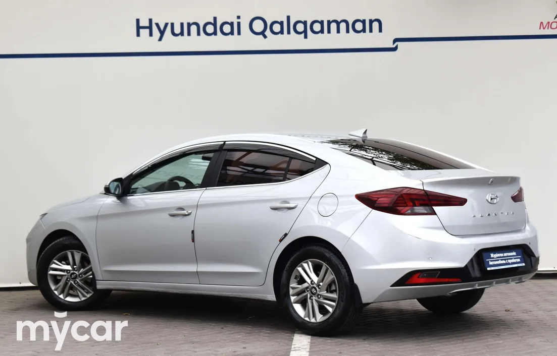 Hyundai Elantra 2019