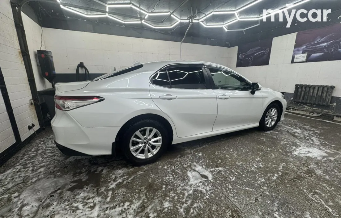 Toyota Camry 2019