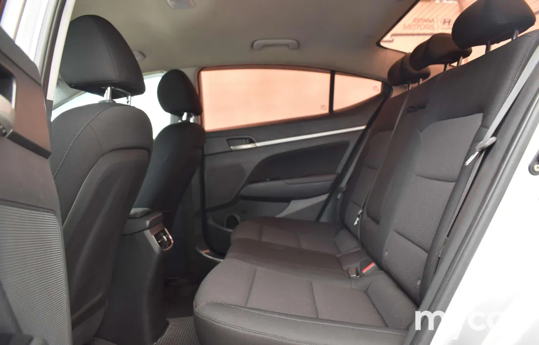 Hyundai Elantra 2019