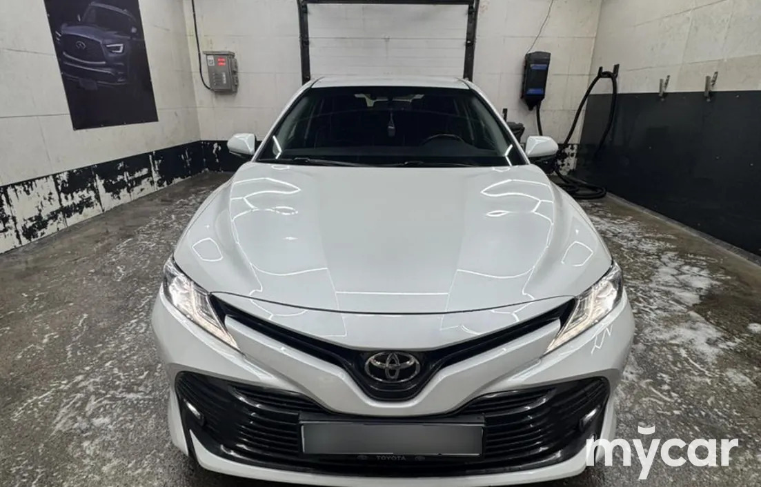 Toyota Camry 2019