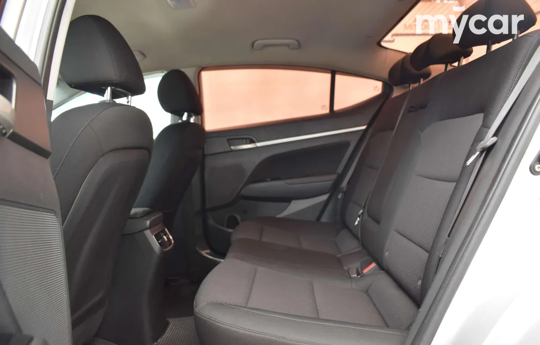 Hyundai Elantra 2019