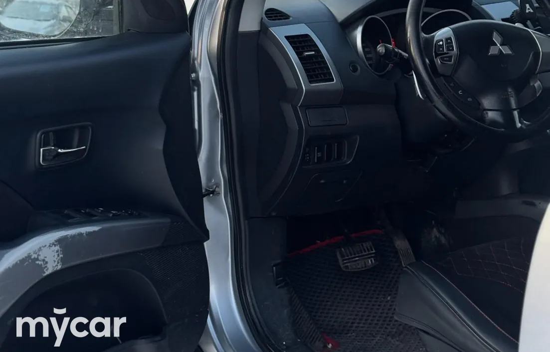 Mitsubishi Outlander 2008
