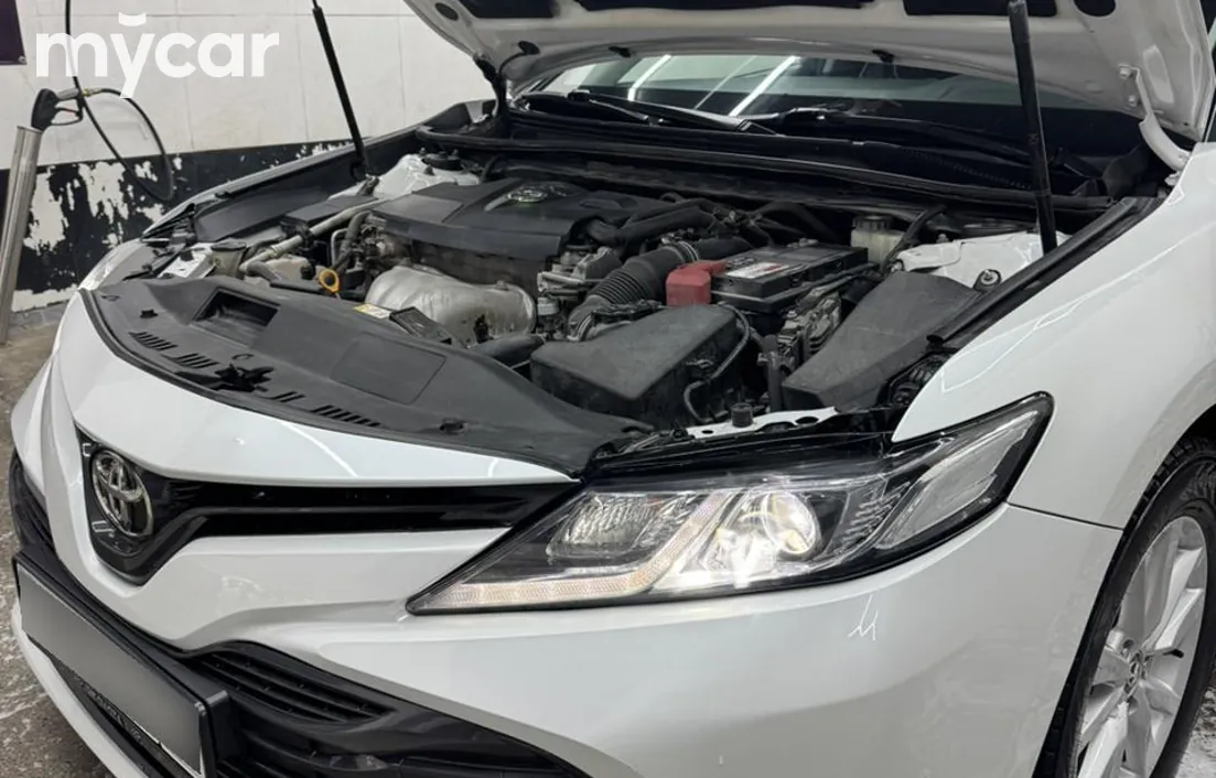 Toyota Camry 2019