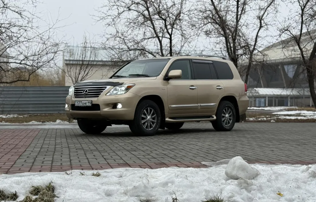 Lexus LX 2008