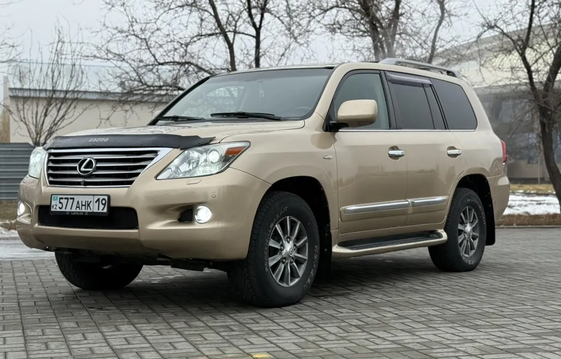 Lexus LX 2008