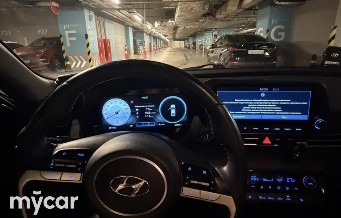 Hyundai Elantra 2022