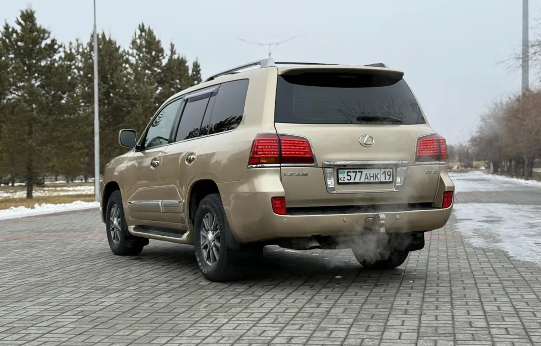 Lexus LX 2008