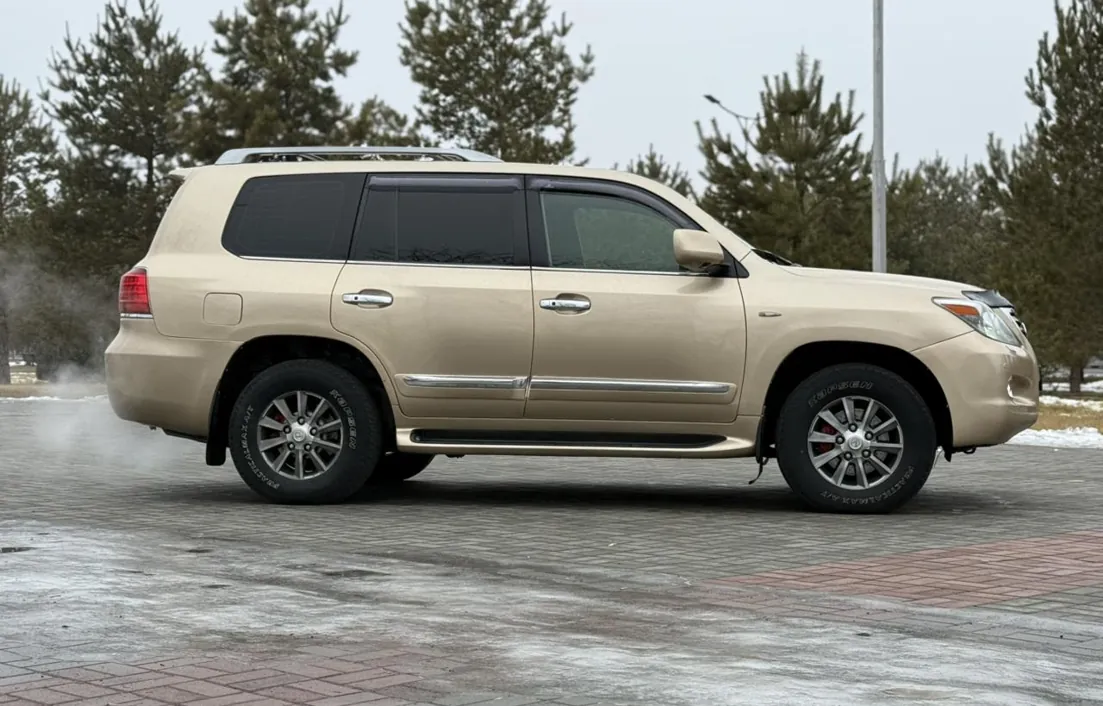 Lexus LX 2008