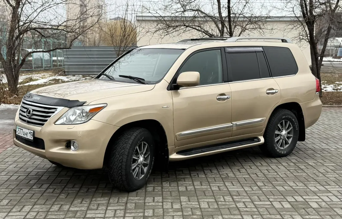 Lexus LX 2008