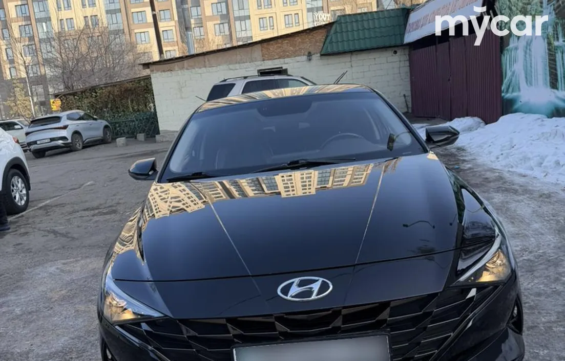 Hyundai Elantra 2022
