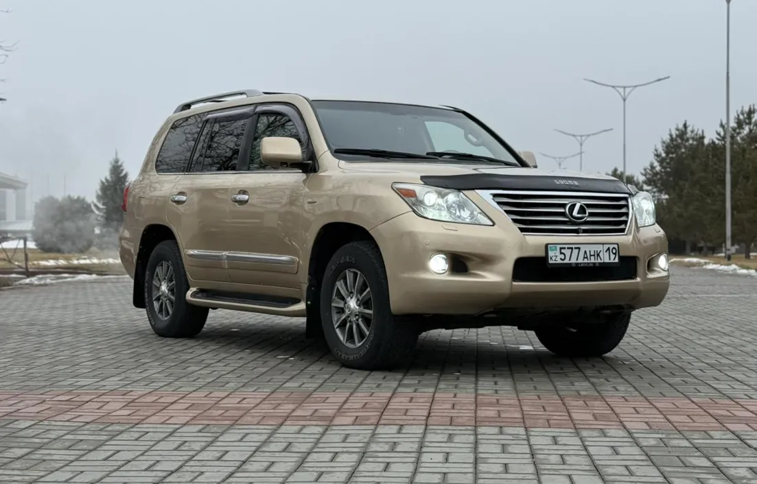 Lexus LX 2008