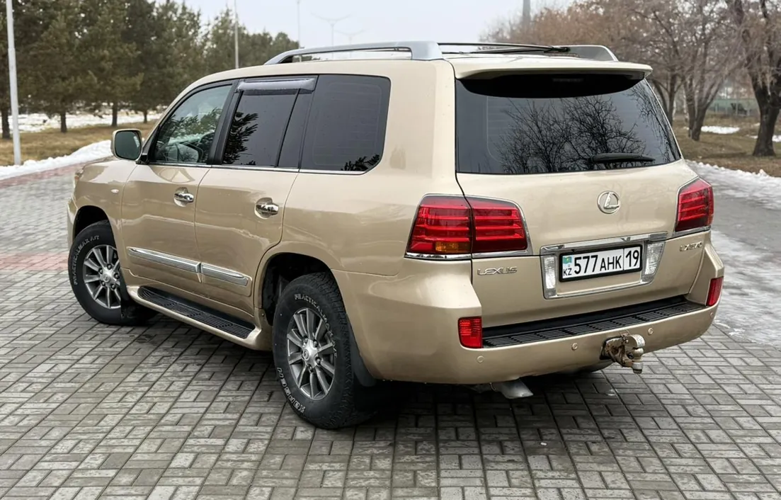 Lexus LX 2008