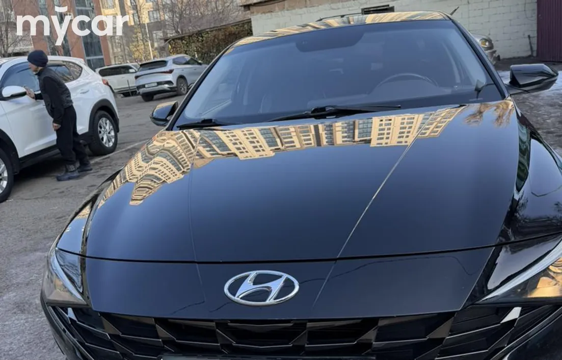Hyundai Elantra 2022