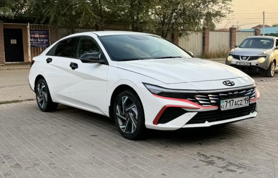 Hyundai Elantra 2024