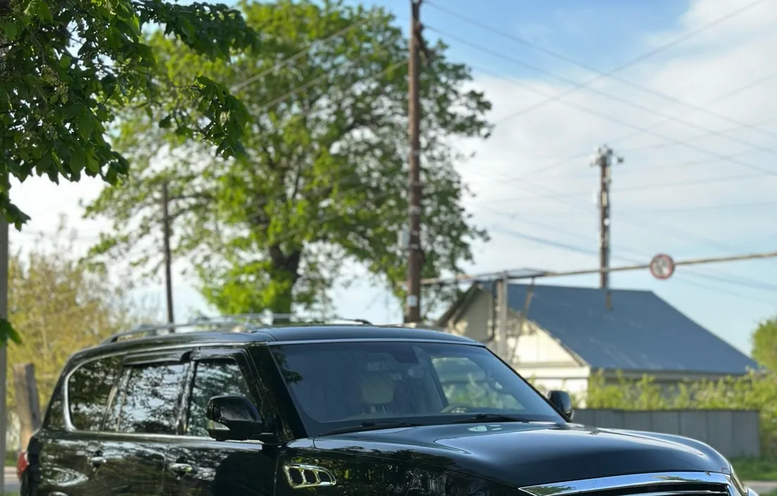 Infiniti QX80 2013