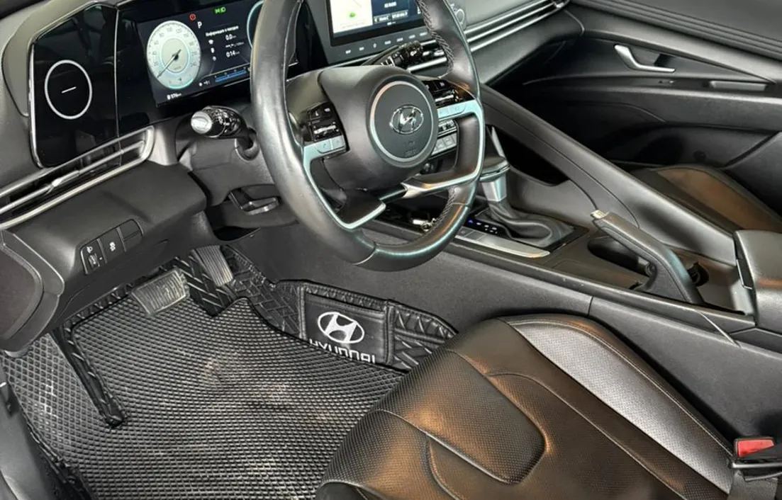 Hyundai Elantra 2023