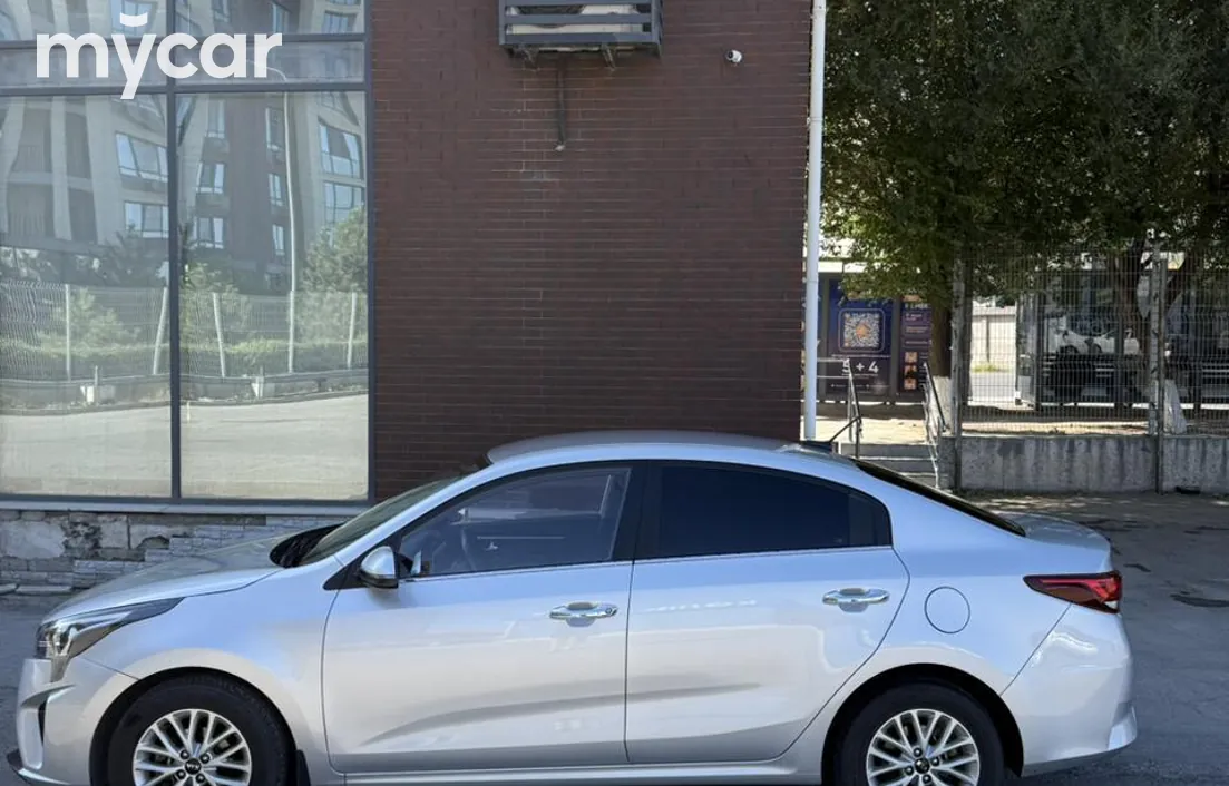 Kia Rio 2021