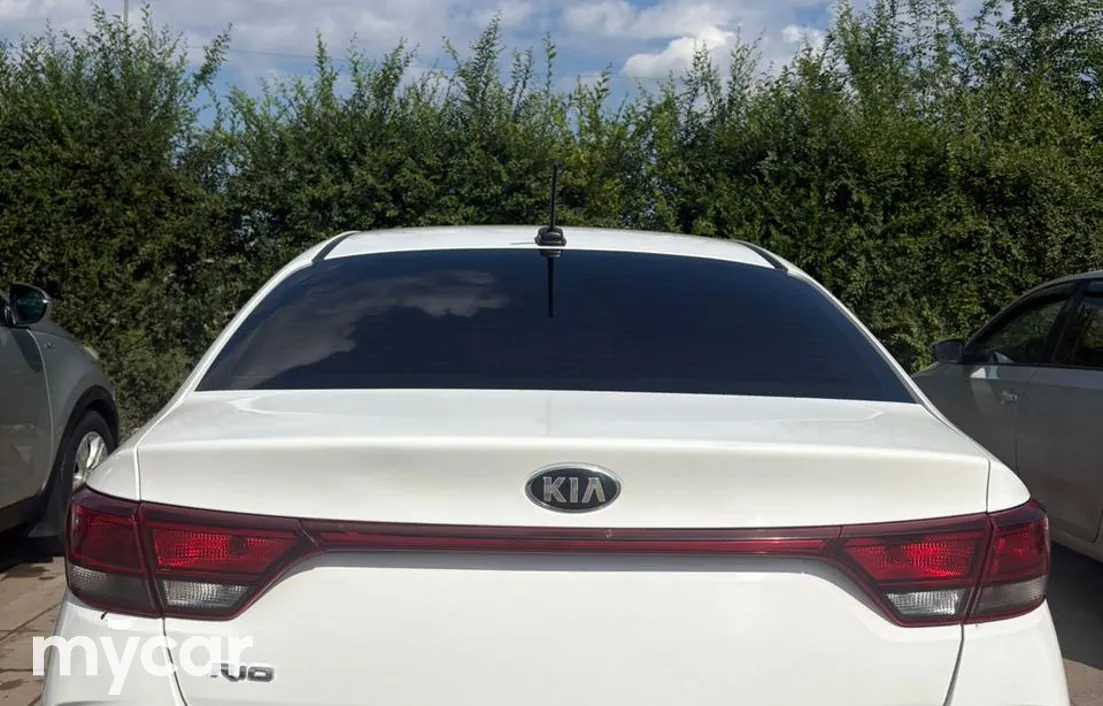 Kia Rio 2021
