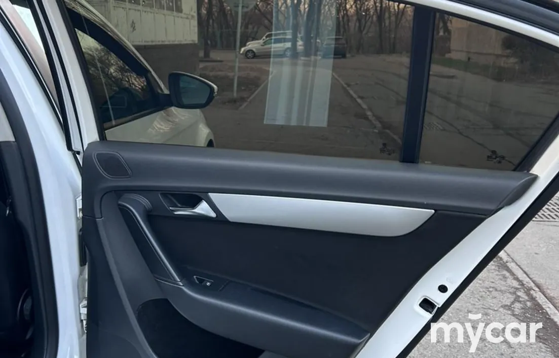 Volkswagen Passat 2013
