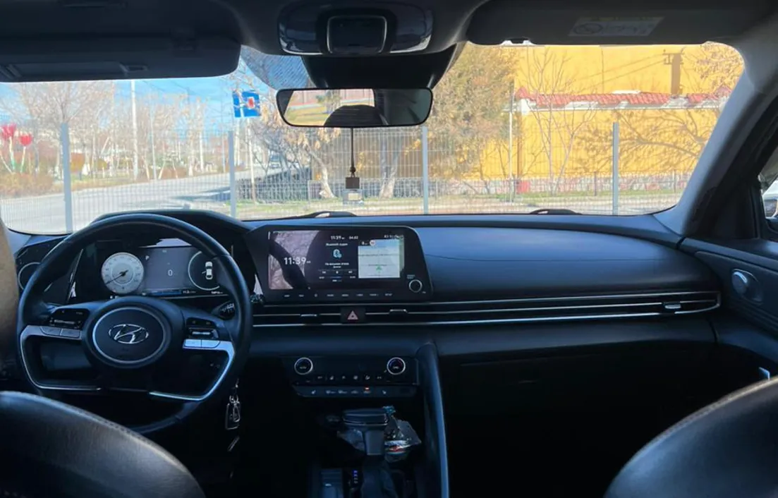Hyundai Elantra 2021