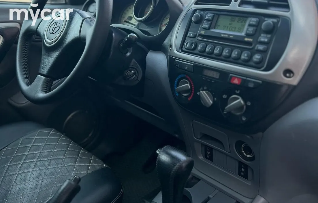 Toyota RAV4 2001