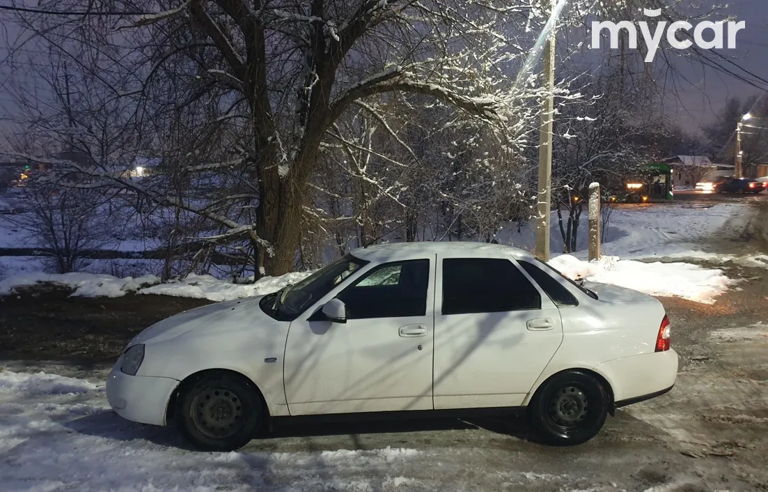 LADA Priora 2013