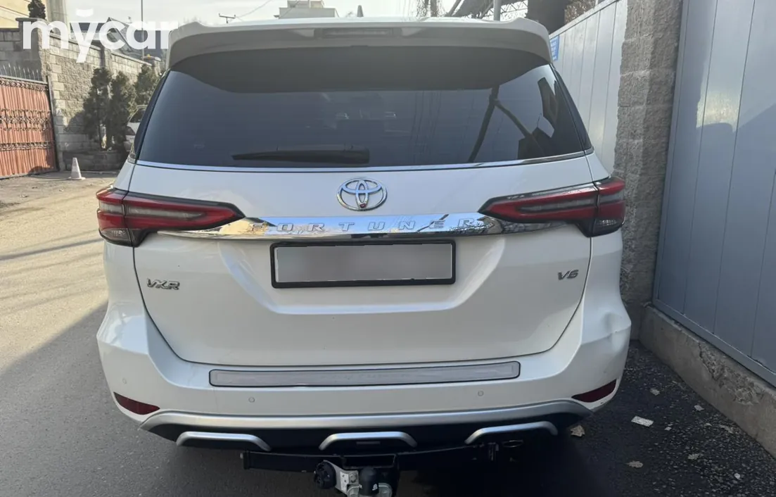 Toyota Fortuner 2022