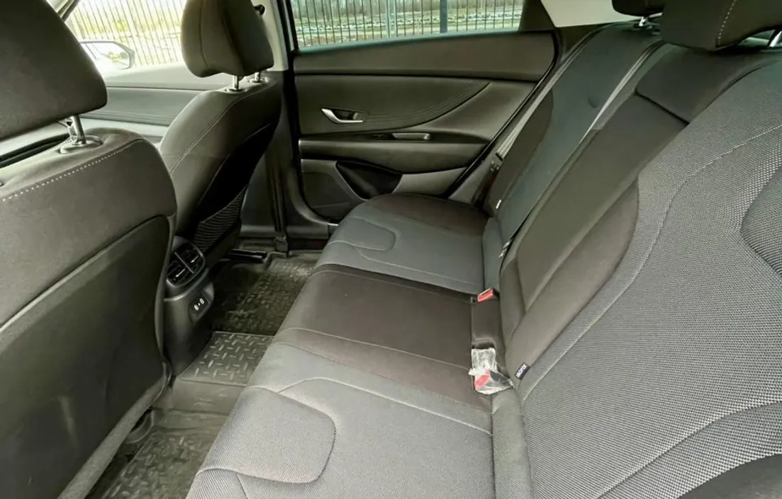 Hyundai Elantra 2024