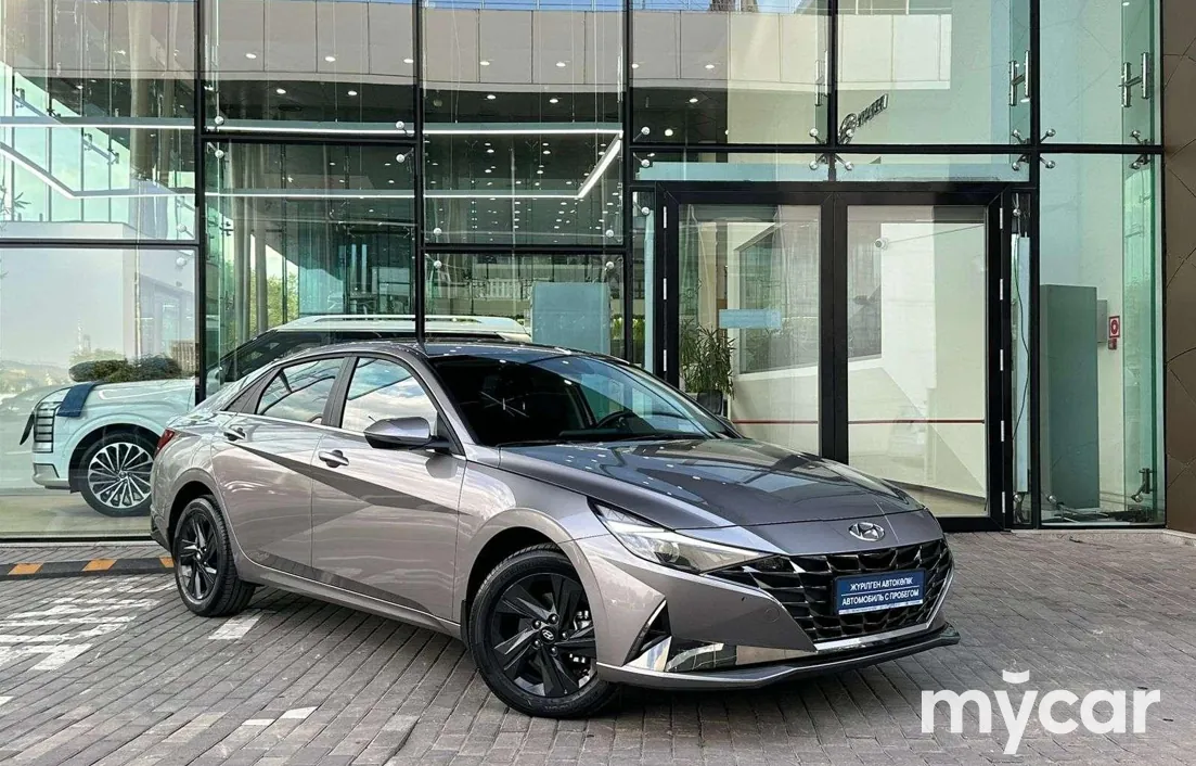 Hyundai Elantra 2022
