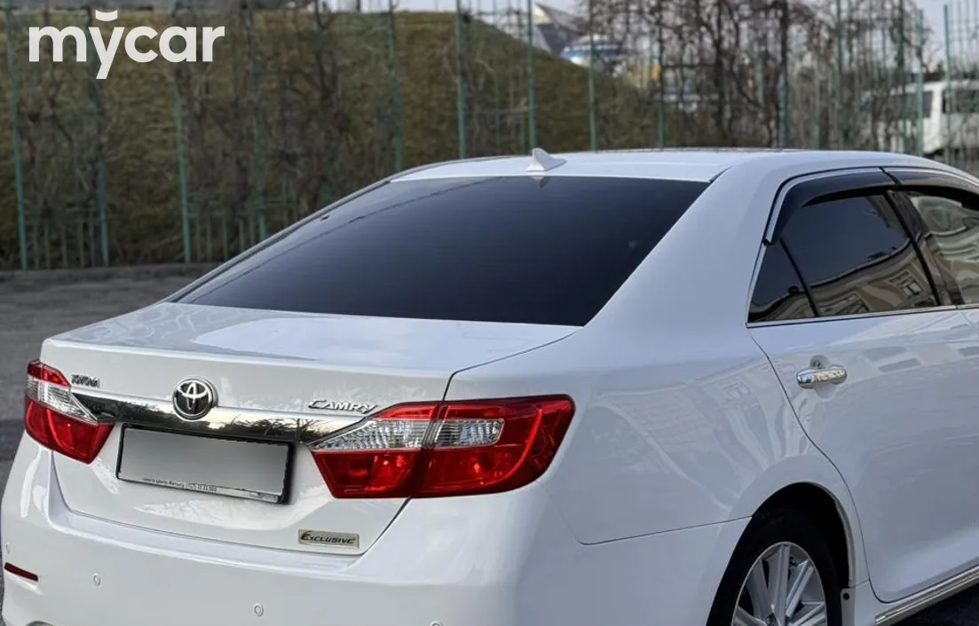 Toyota Camry 2014
