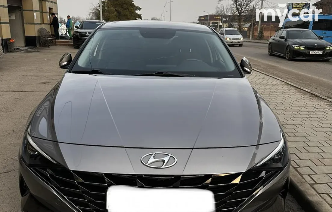 Hyundai Elantra 2022