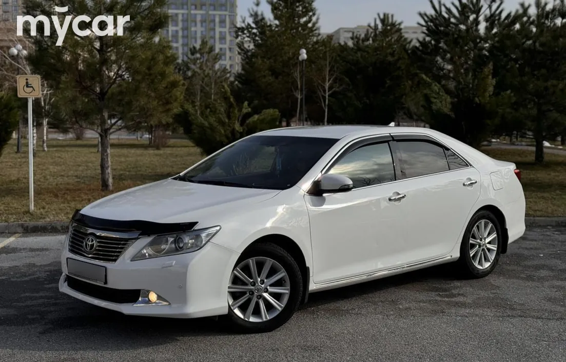 Toyota Camry 2014