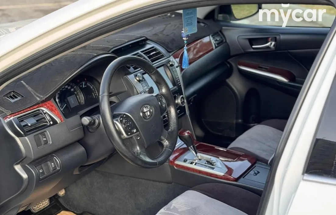 Toyota Camry 2014