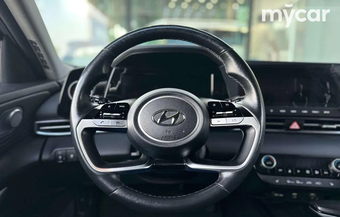 Hyundai Elantra 2022