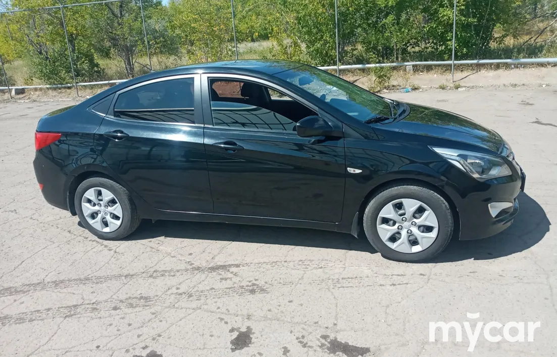 Hyundai Solaris 2015