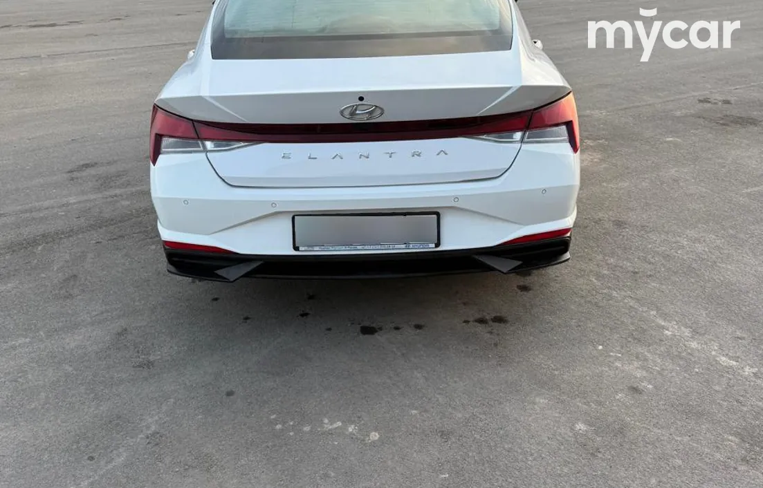 Hyundai Elantra 2021
