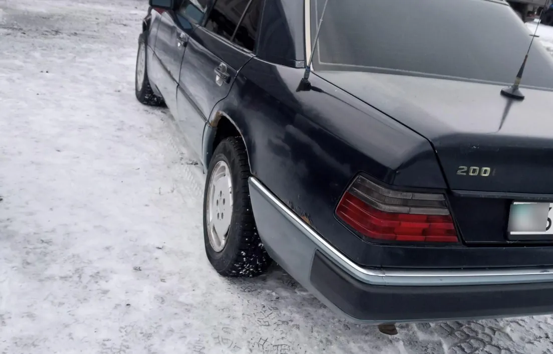 Mercedes-Benz E-Класс 1992