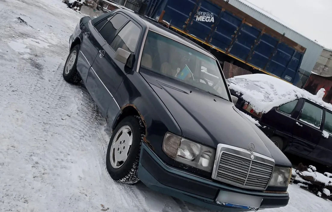 Mercedes-Benz E-Класс 1992