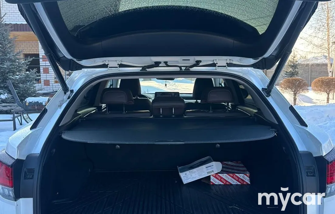 Lexus RX 2021
