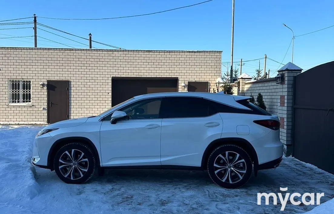 Lexus RX 2021