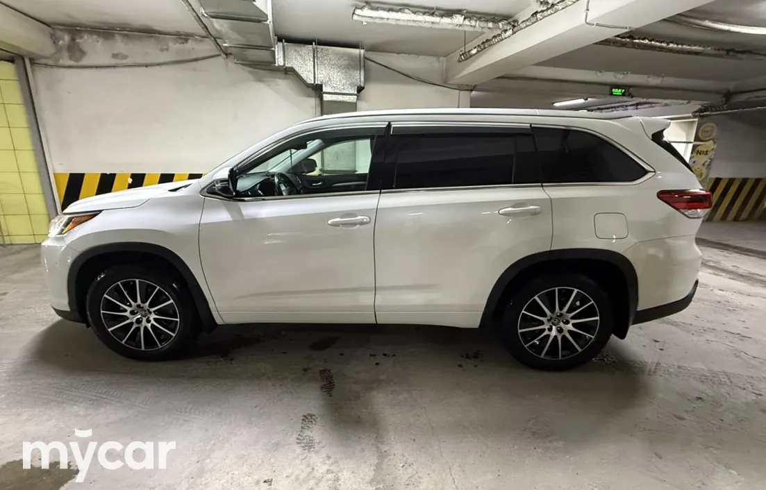 Toyota Highlander 2019