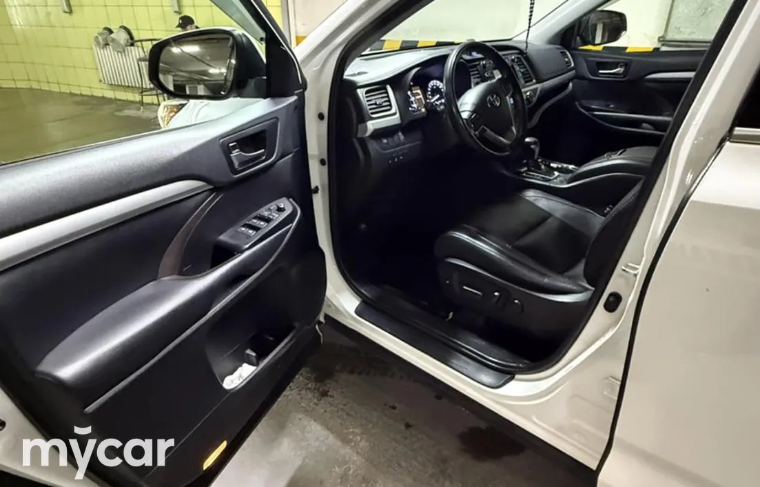 Toyota Highlander 2019