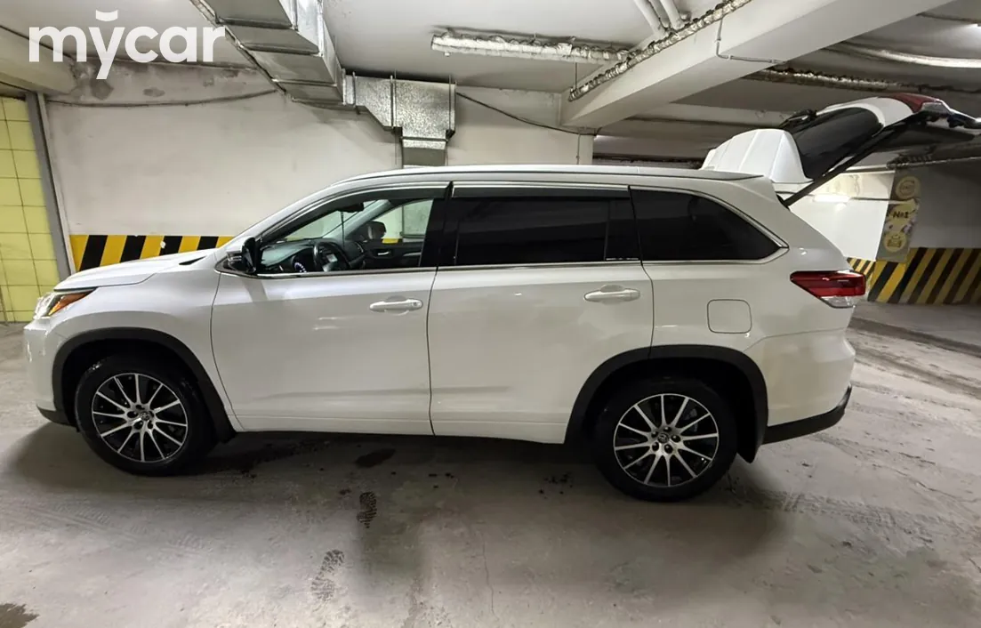 Toyota Highlander 2019